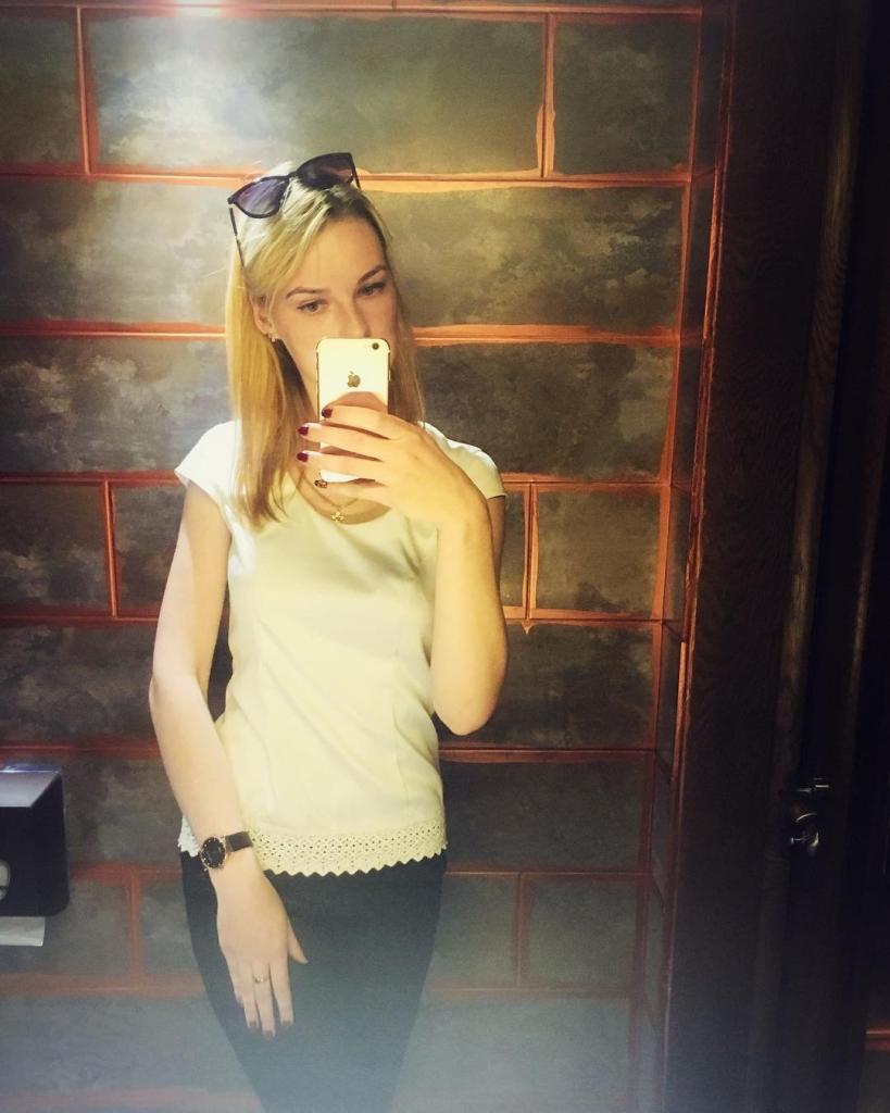 Caut companie plăcută pentru un bărbat