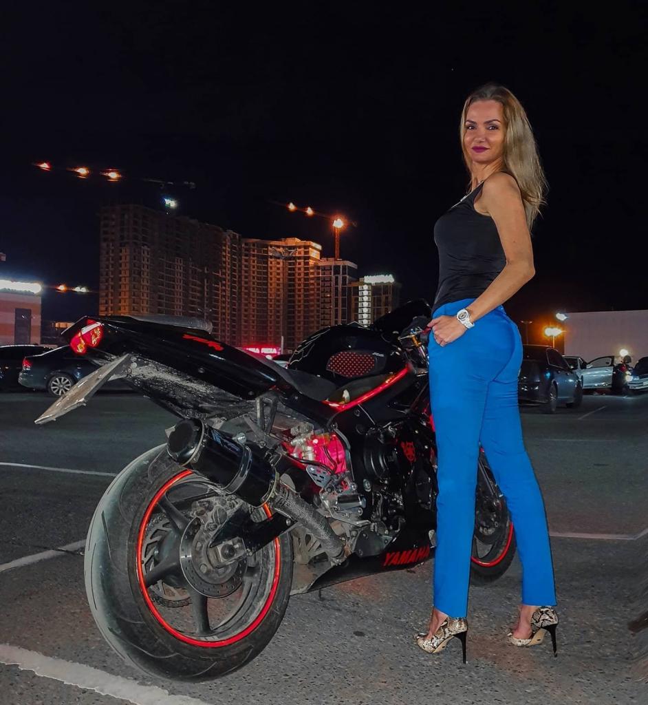 Caut un prieten, iubit, mentor pentru întâlniri romantice