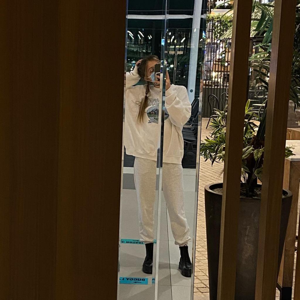 Îmi doresc cu adevărat fericirea și să-mi găsesc jumătatea