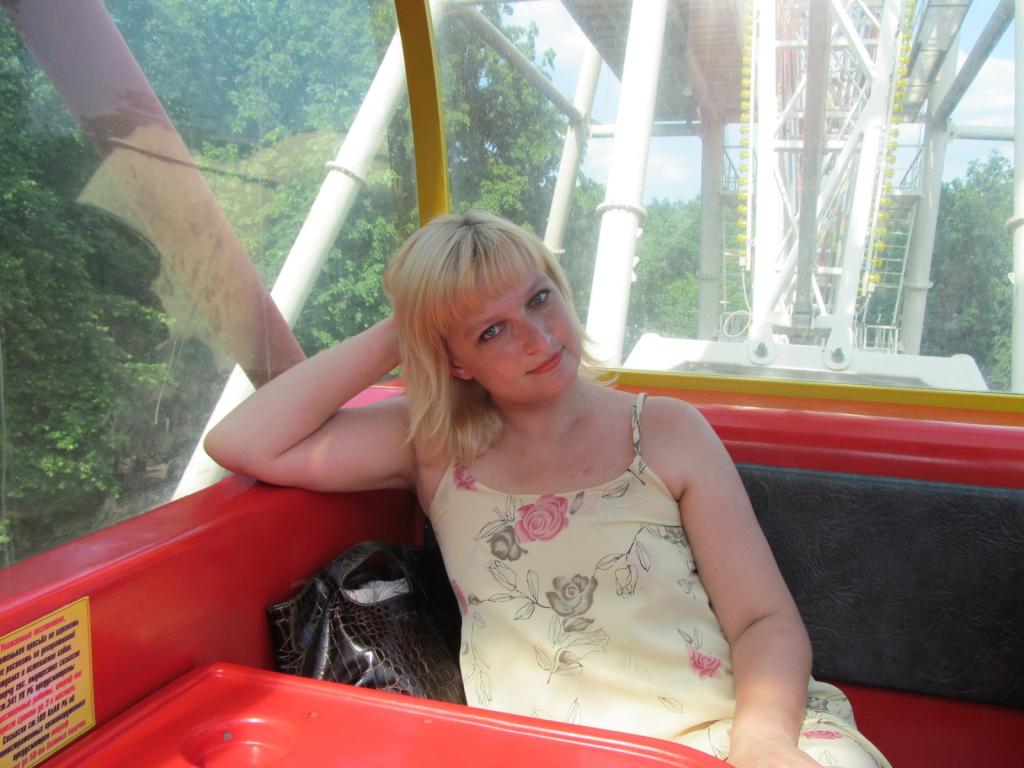 Fată simplă caută prieteni serioși și interesanți pentru prietenie și discuții.