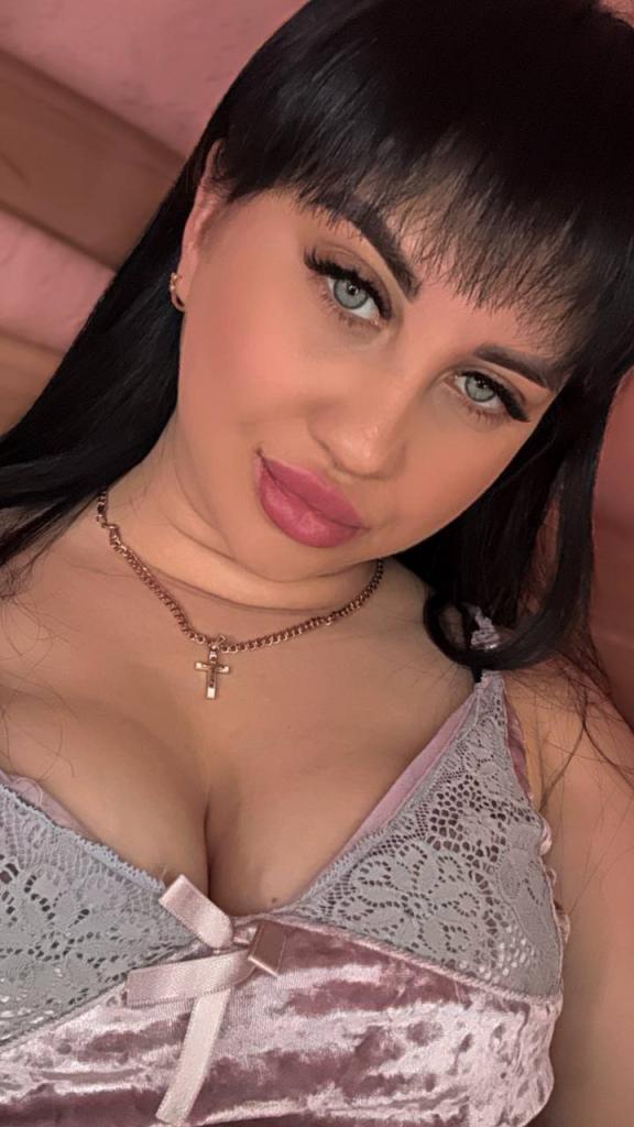 Fată, 28 de ani, dorește să cunoască un băiat în Timișoara