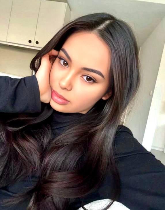 Fata de 24 de ani caută bărbat în București