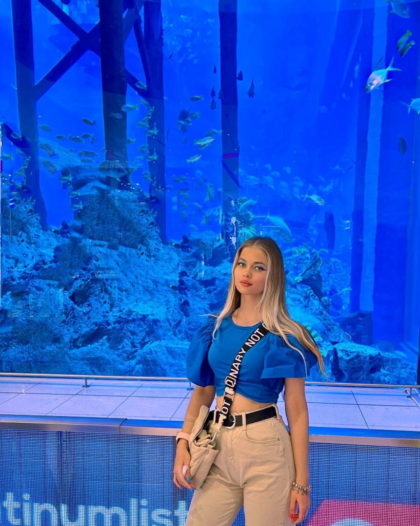 Caut un bărbat plăcut pentru o relație romantică