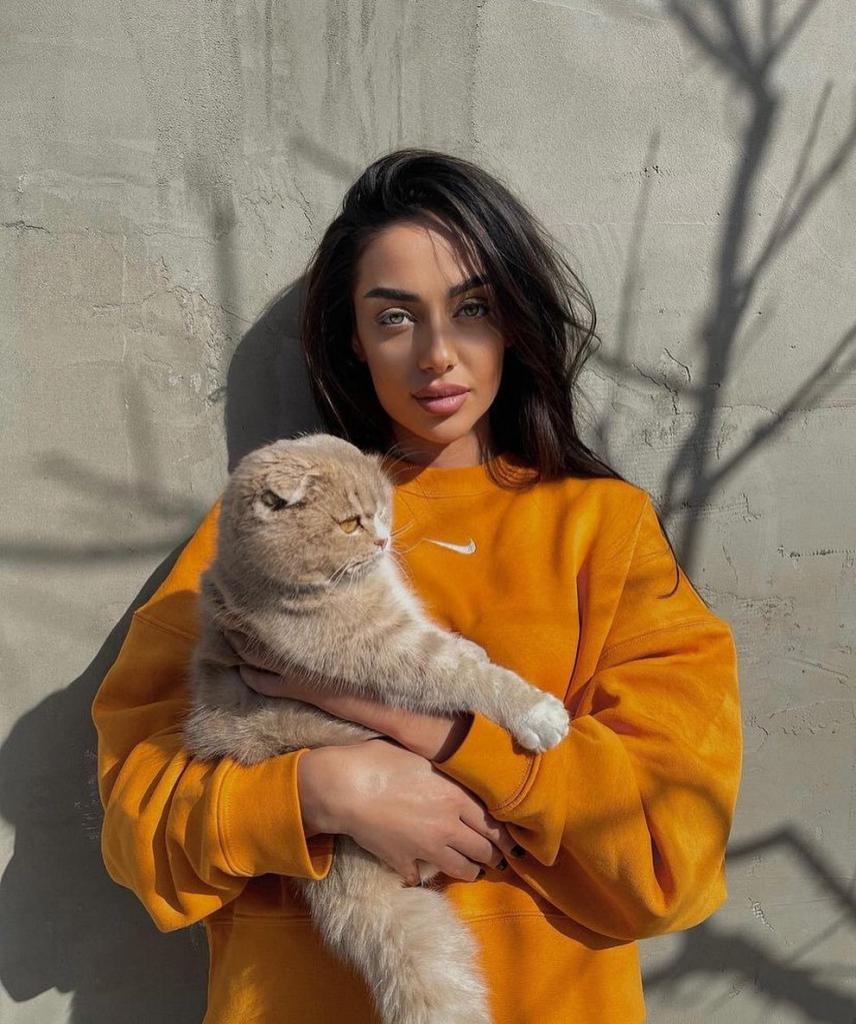 Caut o prietenă loială pentru conversații