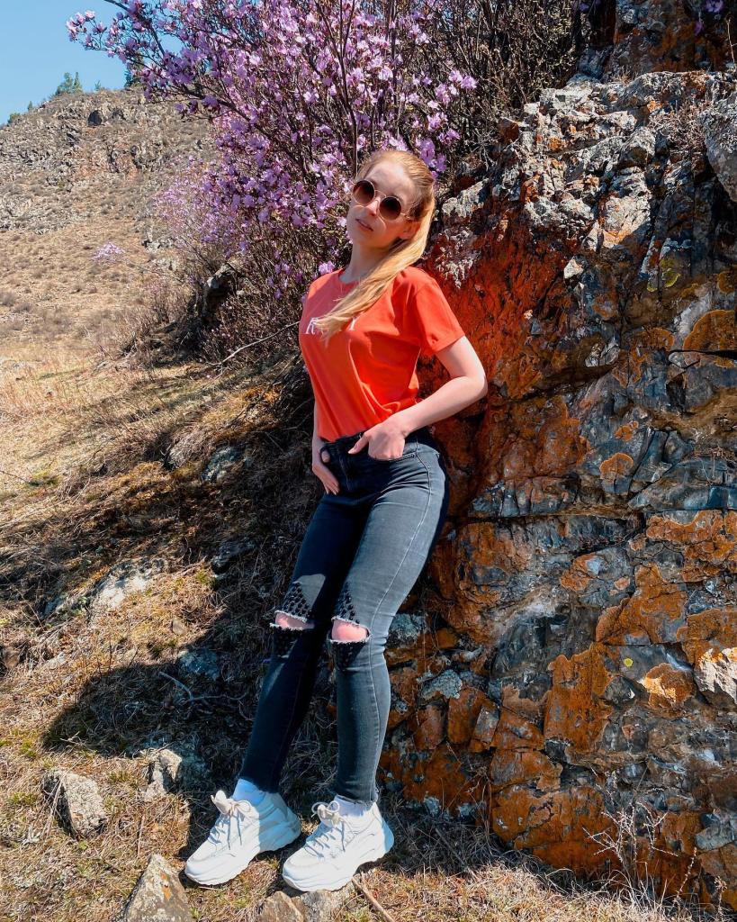 Mă simt singură, caut un partener adevărat